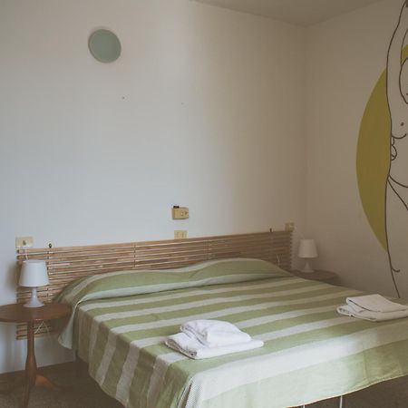 Albergo Delle Ondine 特拉罗 外观 照片