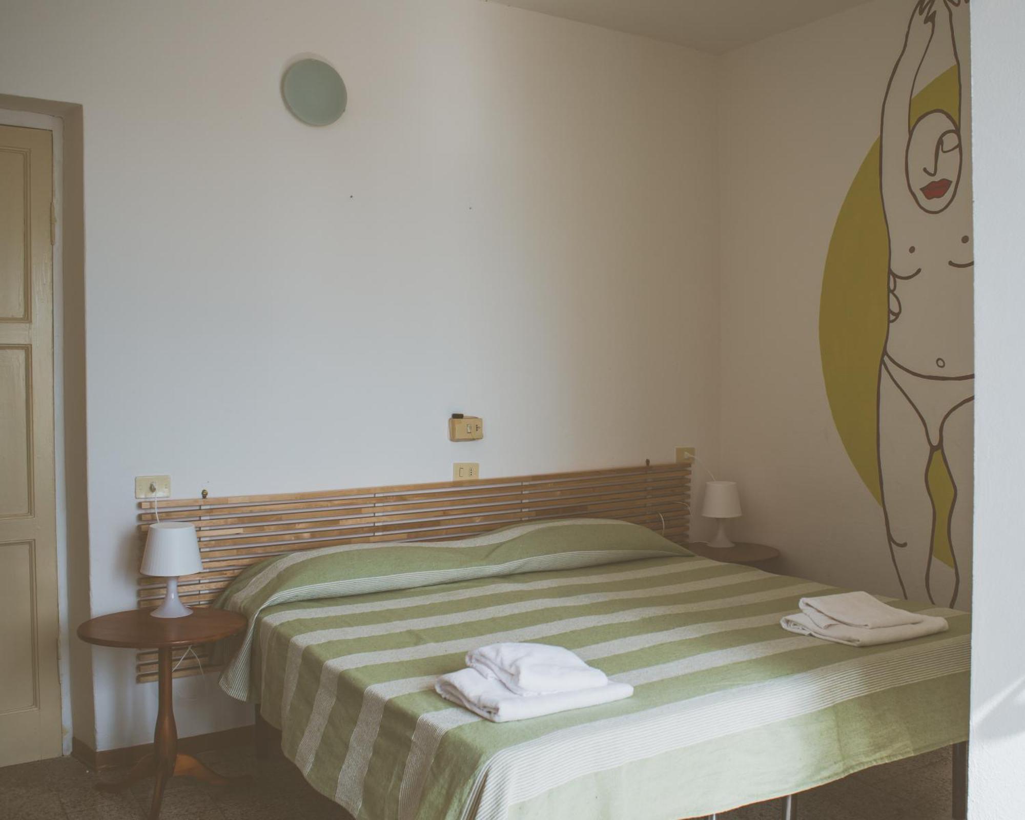 Albergo Delle Ondine 特拉罗 外观 照片